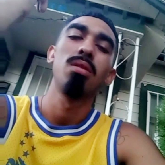 Meet your Posher, Dee - Picture 1 of 1